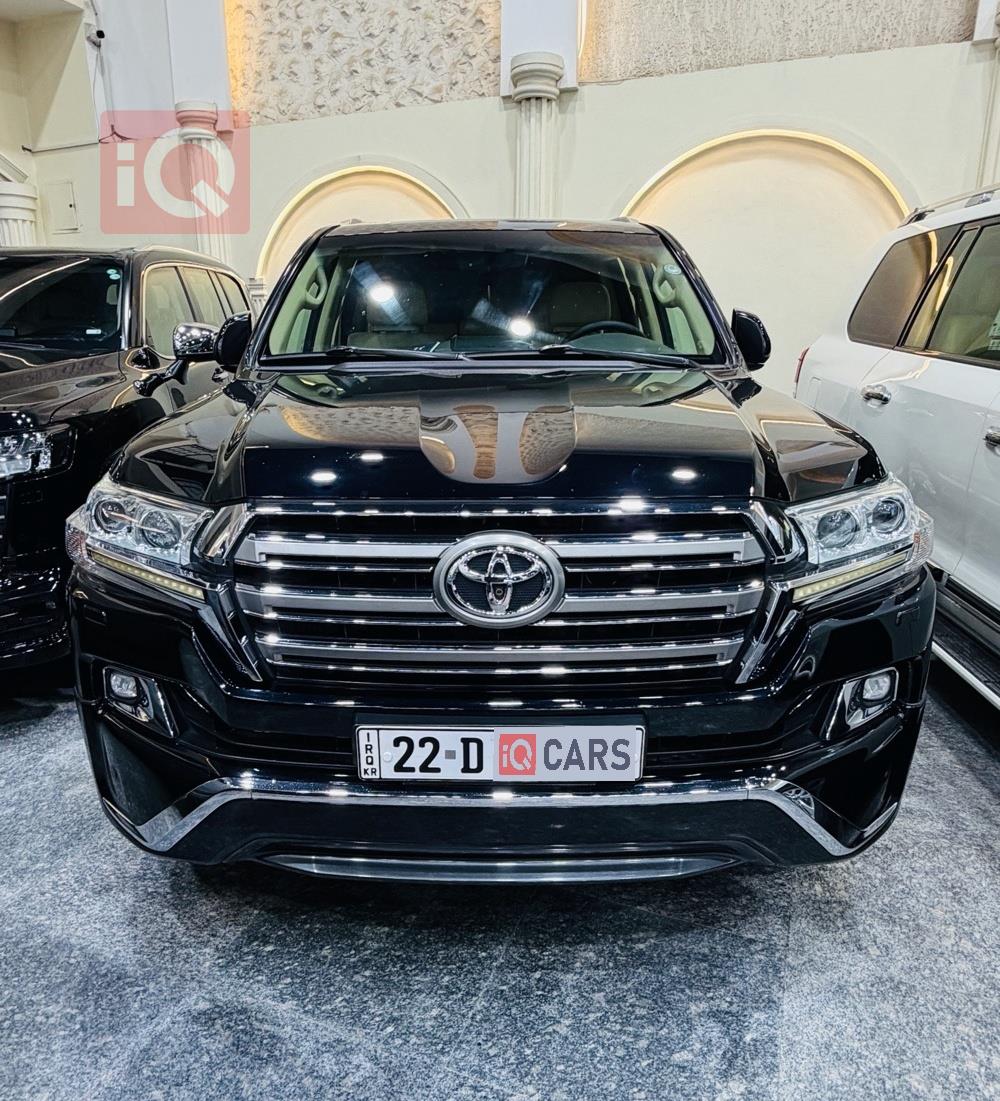 تويوتا لاندكروزر